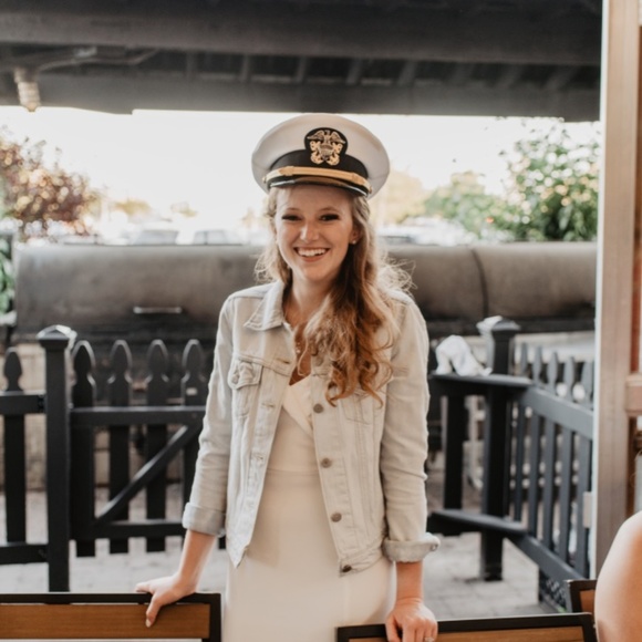 Meet your Posher, Rebecca - Picture 1 of 2